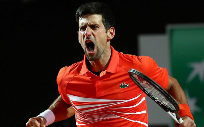 Djokovic hướng đến danh hiệu thứ 3 trên sân đất nện 2019. (Nguồn: Reuters) Rafael Nadal ‘đại chiến’ Novak Djokovic ở chung kết Rome Masters ảnh 2
