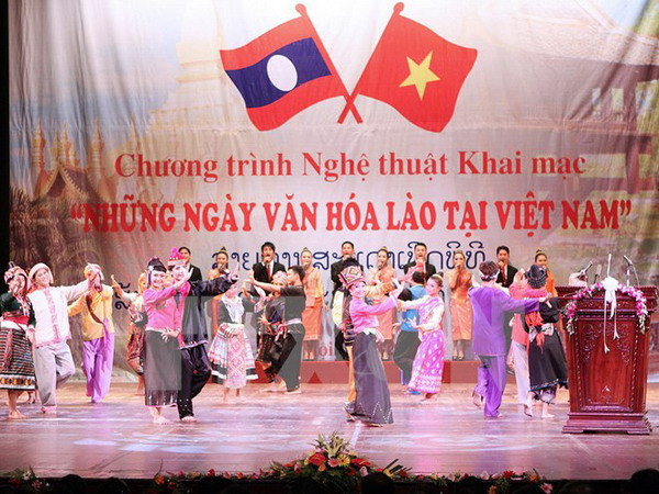 Việt Nam bàn giao cơ sở hạ tầng cho Viện Khoa học Xã hội Lào ảnh 1