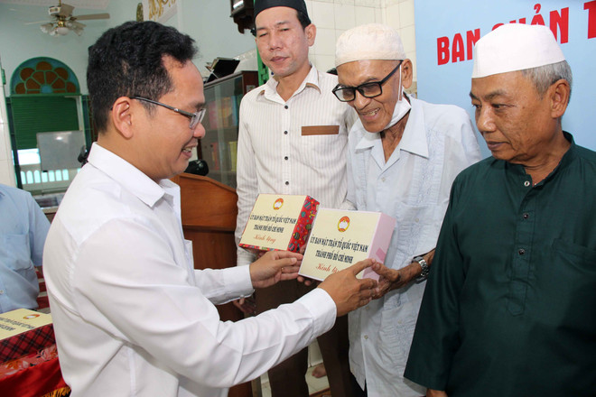 ttxvn_thanh_pho_ho_chi_minh_gap_mat_chuc_mung_nhan_thang_le_ramadan_2024_2.jpg
