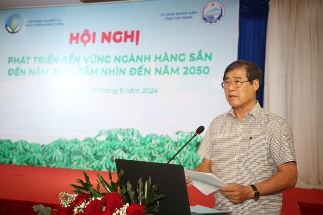 Ông Trần Văn Chiến, Phó Chủ tịch Ủy ban Nhân dân tỉnh Tây Ninh phát biểu tại hội nghị. (Ảnh: Giang Phương/ TTXVN) TTXVN_2706xuatkhausan3.jpg