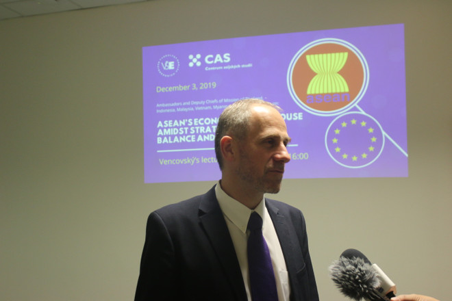 Việt Nam tham dự tọa đàm quảng bá ASEAN tại Cộng hòa Séc ảnh 2