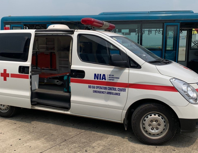 Tiếp viên Vietnam Airlines cấp cứu một hành khách lên cơn đau tim ảnh 1