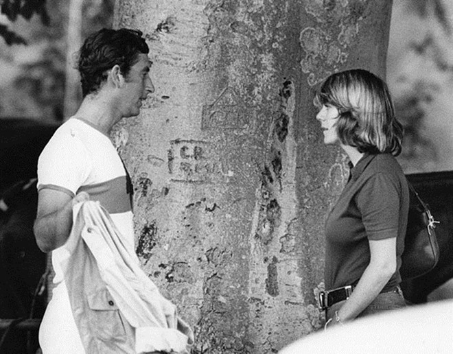 Hé lộ mối quan hệ mẹ chồng-nàng dâu sau cánh cổng của Hoàng gia Anh ảnh 1