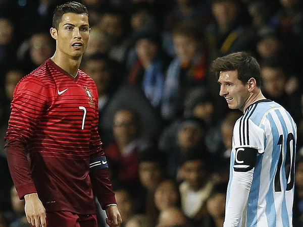 Van Gaal: Messi và Ronaldo không xứng đáng nhận Quả bóng vàng ảnh 1