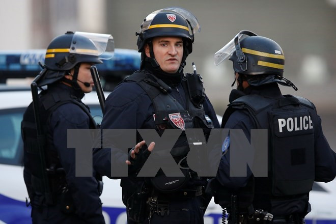Pháp và Áo đều tăng cường an ninh trước thềm Năm mới 2016 ảnh 1