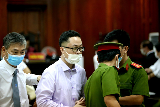 Hoãn phiên tòa phúc thẩm vụ nguyên Phó Chánh án Quận 4 xâm phạm chỗ ở ảnh 2