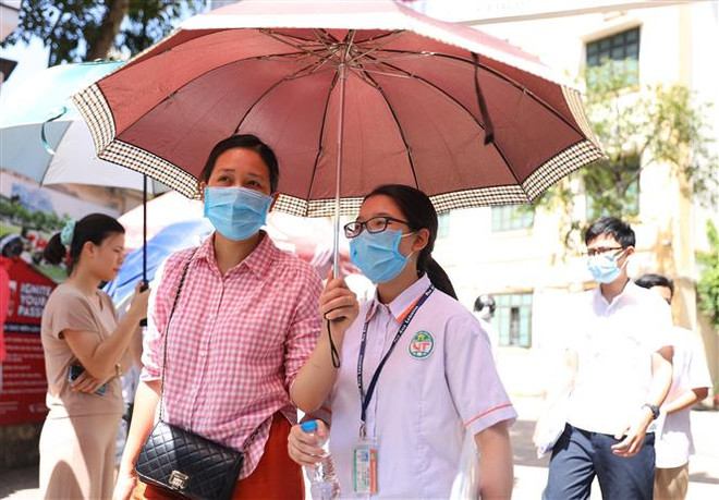 Bắc Bộ sắp đón nắng nóng cục bộ, Đông Nam Bộ tiếp tục nắng nóng ảnh 1