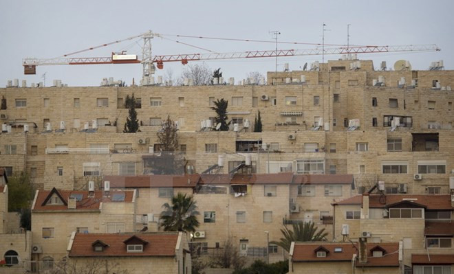 Khu định cư cho người Do Thái ở Jerusalem. (Nguồn: AP/TTXVN) Israel dự kiến thông qua kế hoạch xây nhà định cư ở Đông Jerusalem ảnh 1