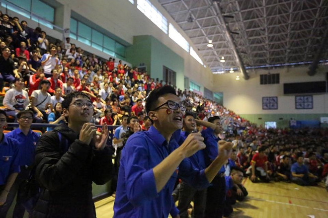 Cổ vũ U23, các nhà mạng miễn cước data roaming trận chung kết ảnh 1