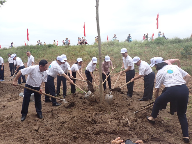 Làm cho thế giới sạch hơn: Cần bỏ tư tưởng chạy theo lợi ích trước mắt ảnh 2