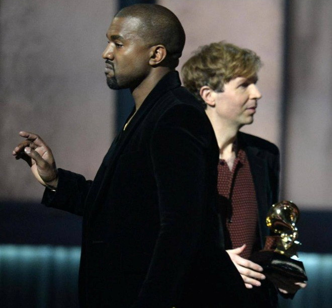 Kanye West gây sốc với màn "cướp" sân khấu ở lễ trao giải Grammy ảnh 1
