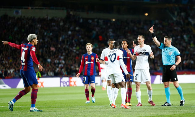 Barcelona thua ngay trên sân nhà dù có lợi thế lớn ở lượt đi. (Nguồn: Getty Images) Barcelona-PSG-1-4-2.jpg