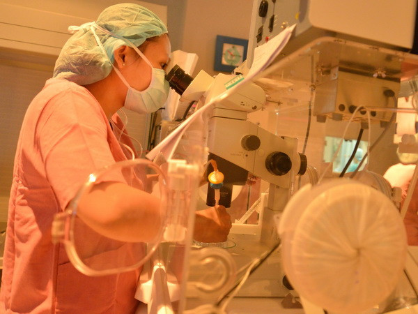 Hai trường hợp mang thai hộ thành công đầu tiên tại Bệnh viện Từ Dũ ảnh 1