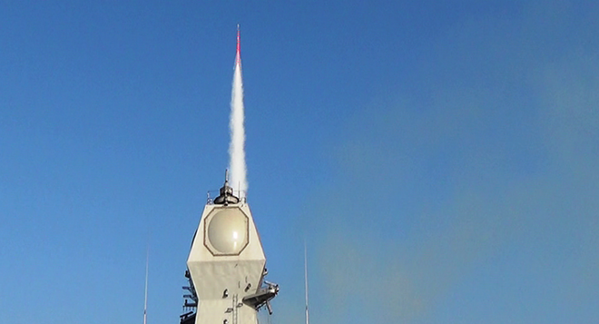 Ấn Độ mua tên lửa của Israel để trang bị cho tàu sân bay ảnh 1