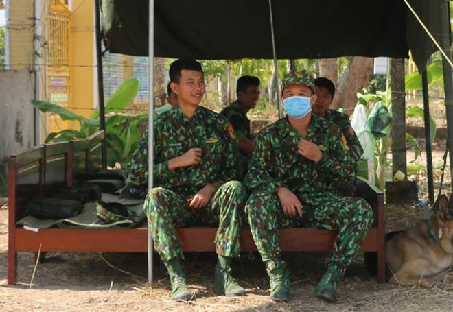 An Giang tăng cường quản lý xuất nhập cảnh trên tuyến biên giới ảnh 1