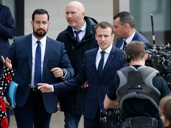 Hạ viện Pháp bác bỏ kiến nghị bỏ phiếu bất tín nhiệm với chính phủ ảnh 1