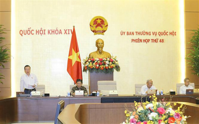 Ủy ban Thường vụ Quốc hội cho ý kiến về việc chuẩn bị Kỳ họp thứ mười, Quốc hội khóa XIV. (Ảnh: Doãn Tấn/TTXVN) Thủ tướng phân công chuẩn bị báo cáo tại Kỳ họp thứ 10, Quốc hội XIV ảnh 1