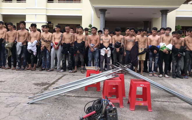 Đồng Nai: Bắt 59 đối tượng của 2 băng nhóm chuẩn bị “hỗn chiến” ảnh 2