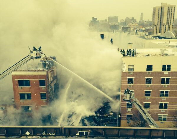 Con số thương vong vụ sập nhà ở New York tăng cao ảnh 1