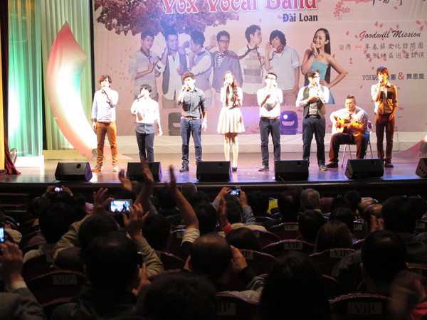 Ban nhạc nổi tiếng của Đài Loan biểu diễn ở Việt Nam ảnh 1