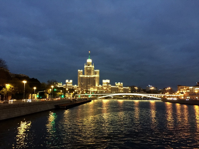 Ngắm nhìn những công trình tuyệt đẹp nằm bên bờ sông Moskva ảnh 6
