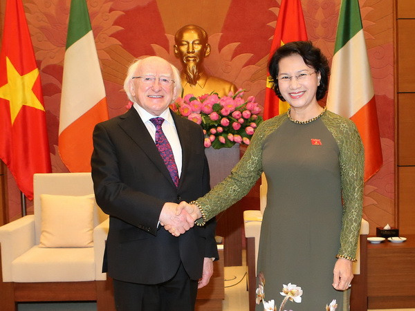 Chủ tịch Quốc hội Nguyễn Thị Kim Ngân tiếp Tổng thống Ireland ảnh 1