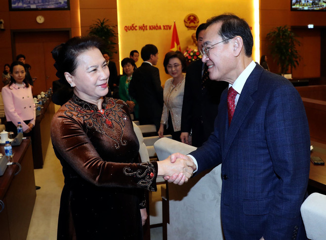 Chủ tịch Quốc hội tiếp Chủ tịch Nhóm nghị sỹ hữu nghị Hàn-Việt ảnh 1