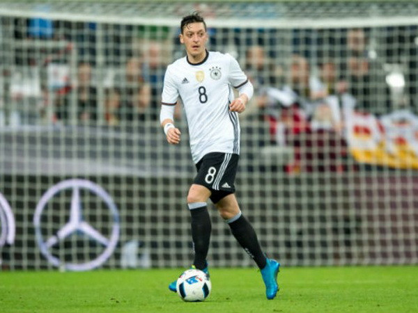 Mesut Oezil, "chuyên gia" tạo cảm hứng cho đội tuyển Đức ảnh 1