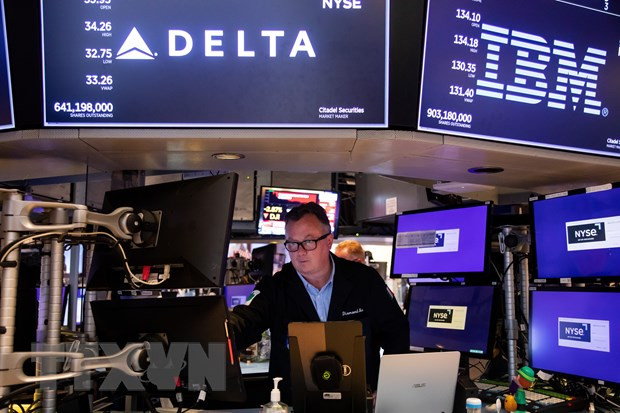 Chứng khoán Mỹ dịch chuyển ngược chiều châu Âu trong phiên 8/2 ảnh 1