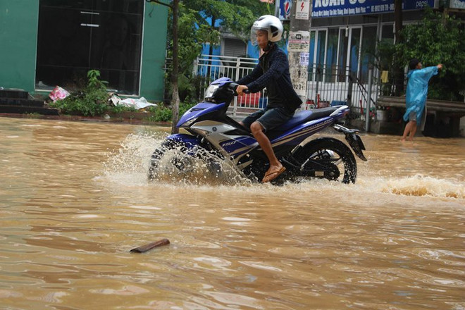 Mưa lớn ở các tỉnh vùng núi phía Bắc có thể kéo dài đến ngày 15/7 ảnh 1