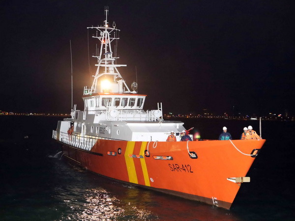 Đà Nẵng: Ngư dân bị cá cắn đã được đưa vào bờ an toàn ảnh 1