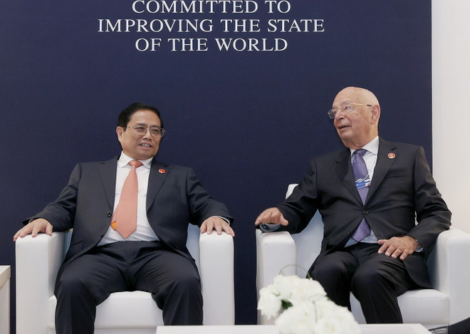 thu-tuong-va-klaus-schwab-tai-trung-quoc-4594.jpg