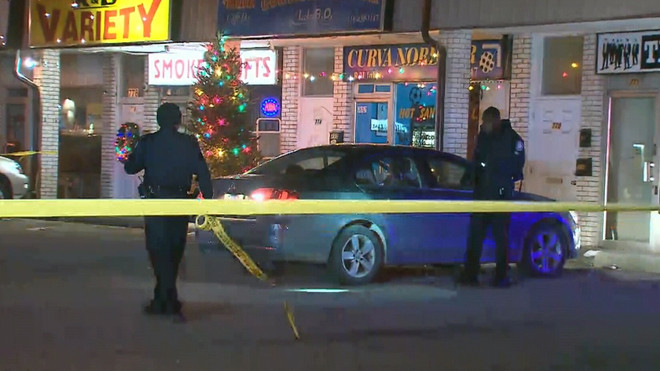 Canada: Lại thêm 3 vụ nổ súng chỉ trong một đêm tại Toronto ảnh 1