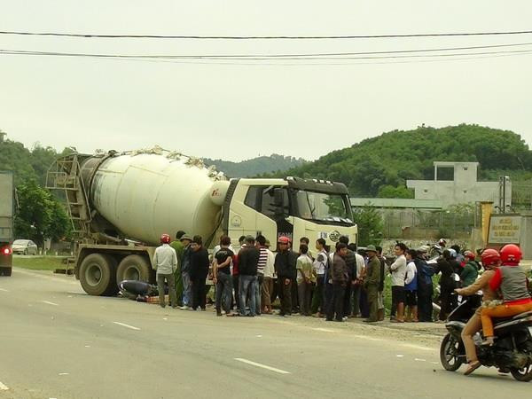 Tuyên Quang: Ôtô trộn bêtông gây tai nạn làm một người chết ảnh 1
