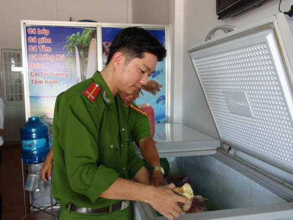 Truy xuất nguồn gốc thực phẩm bẩn vụ 300 công nhân bị ngộ độc ảnh 1