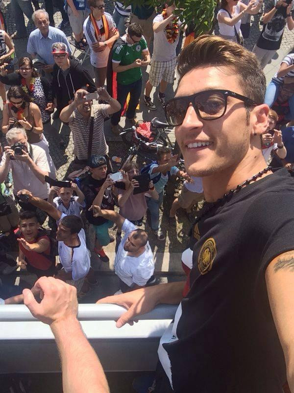 Lễ chào đón hoành tráng đội tuyển Đức vừa trở về từ Brazil ảnh 7