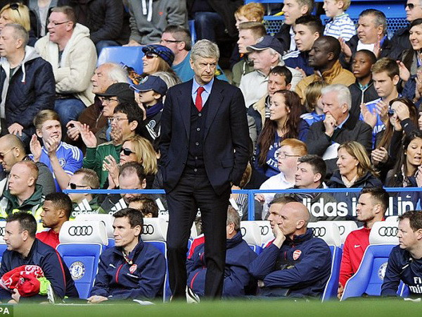 Tin 25/3: Wenger định ngày chia tay, M.U mua hàng khủng ảnh 1