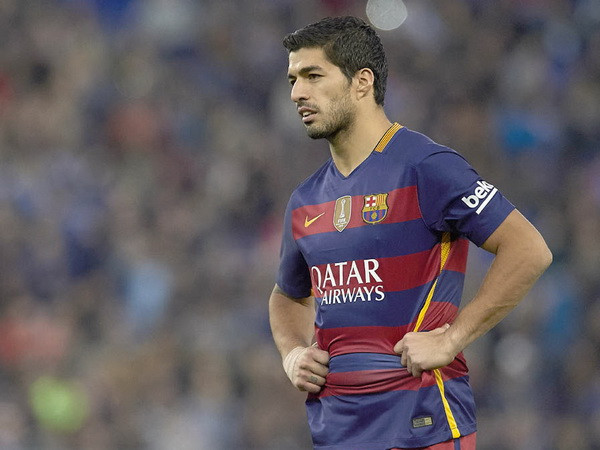 Luis Suarez bị treo giò 2 trận vì xúc phạm cầu thủ Espanyol ảnh 1