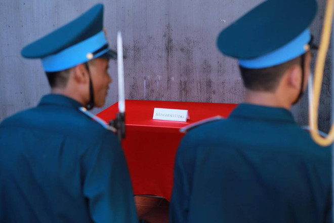 Người thân ngóng chờ linh cữu của đại tá Trần Quang Khải về quê ảnh 3