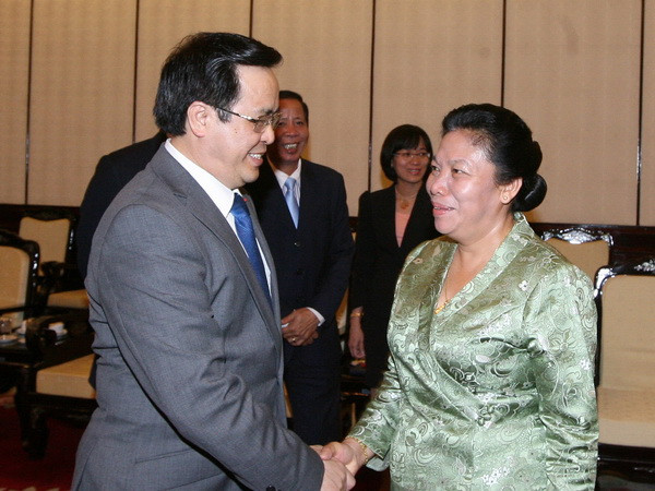 Không ngừng vun đắp quan hệ hữu nghị truyền thống Việt-Lào ảnh 1