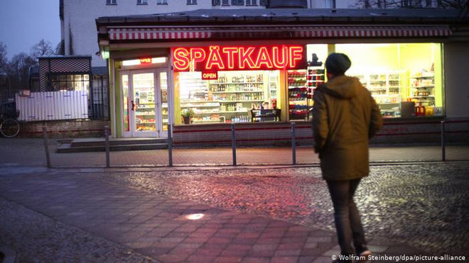 Berlin áp đặt lệnh giới nghiêm, châu Âu ngăn làn sóng lây nhiễm mới ảnh 1