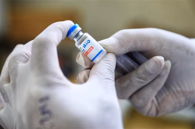Vụ bé 13 tuổi được tiêm vaccine: Đình chỉ giám đốc trung tâm y tế ảnh 1