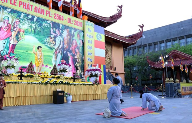 Đại lễ Phật đản 2020 Phật lịch 2564 tại Việt Nam Quốc tự. (Ảnh: Xuân Khu/TTXVN) Hoa Kỳ mong muốn đưa VN khỏi danh sách theo dõi đặc biệt về tôn giáo ảnh 2