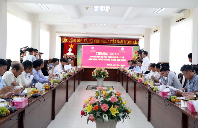 Quang cảnh chương trình hợp tác giữa tỉnh Ninh Thuận và thành phố Hồ Chí Minh. (Ảnh: Công Thử/TTXVN) Ninh Thuận và TP.HCM hợp tác phát triển trên 5 lĩnh vực trọng yếu ảnh 1