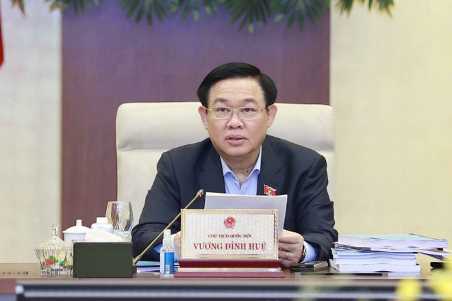Chủ tịch Quốc hội Vương Đình Huệ phát biểu kết thúc Phiên họp. (Ảnh: Doãn Tấn/TTXVN) Thường vụ Quốc hội cho ý kiến vào 3 dự án luật, đề xuất sửa 2 luật ảnh 1