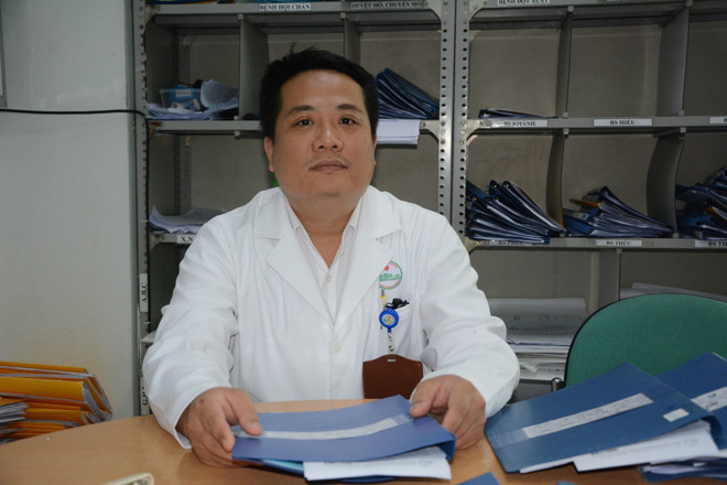 Bác sỹ Chuyên khoa II Nguyễn Văn Hải Vân. (Ảnh: Văn Dũng/TTXVN) TTXVN_2702bacsyDanang2.jpg