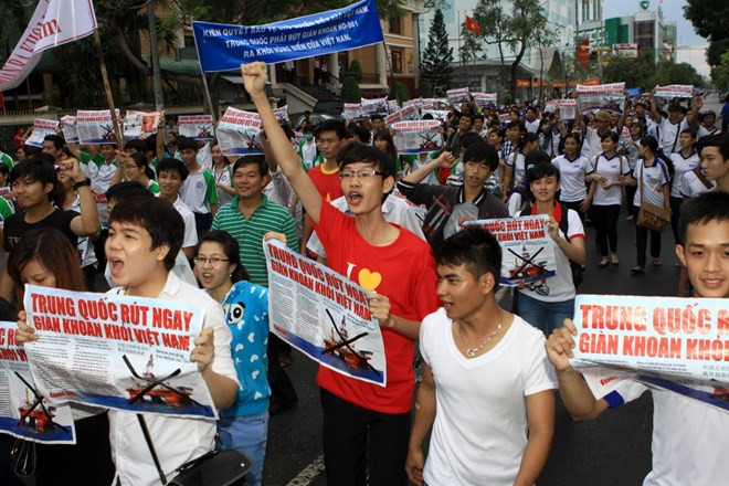 Cần Thơ: Míttinh phản đối Trung Quốc đặt giàn khoan ảnh 1