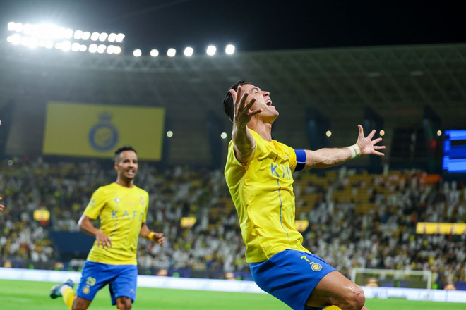 Ronaldo liên tiếp lập kỷ lục dù đã bước sang tuổi 39. (Nguồn: Getty Images) ronaldo-ky-luc-2805-2.jpg
