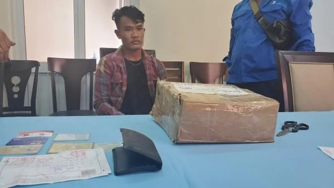 Bình Dương: Bắt đối tượng tàng trữ 5.400 viên thuốc lắc ảnh 1