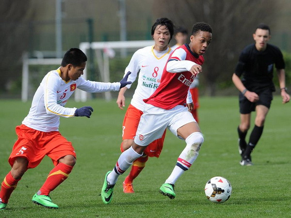 Chùm ảnh U19 Việt Nam đè bẹp U19 Arsenal tại London ảnh 7